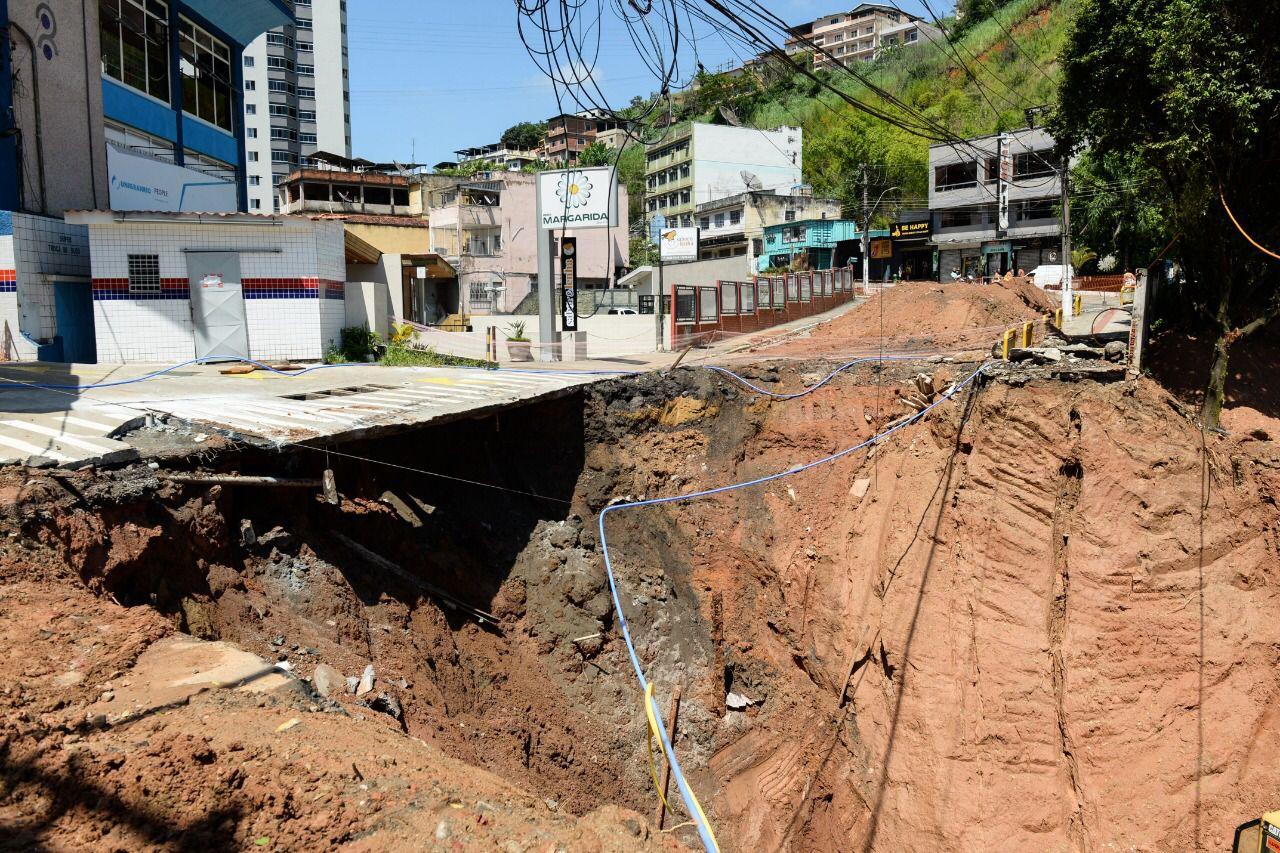 Barra Mansa: Parte da galeria danificada na Rua Mário Ramos já foi reconstruída