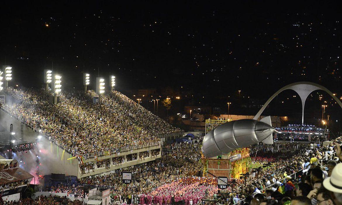 Rio publica datas em que escolas de samba desfilarão em abril