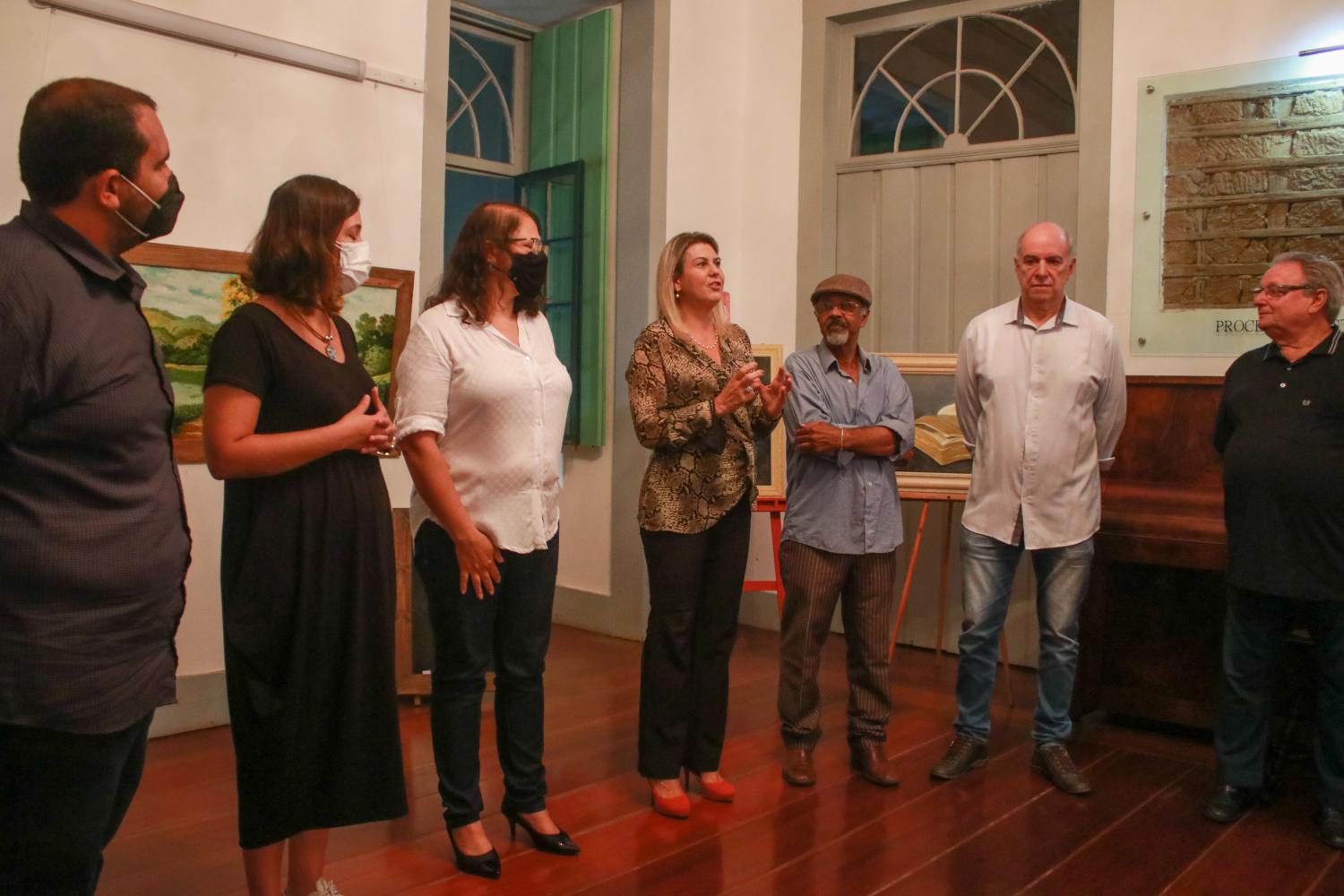 Vassouras inaugura exposição “Pelos meus Olhos”, do artista plástico Ivo Avellar