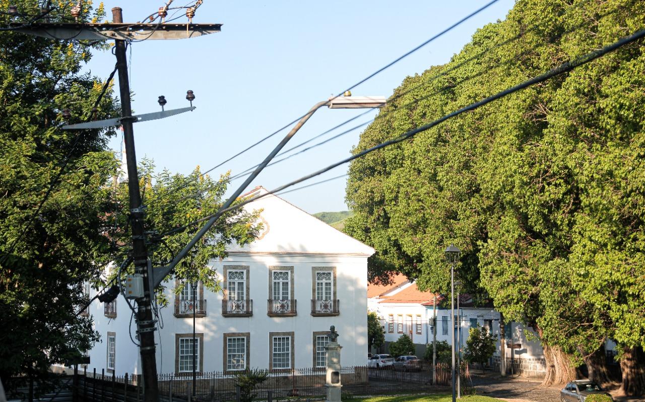 Vassouras aprova projeto para construir rede elétrica subterrânea no Centro Histórico