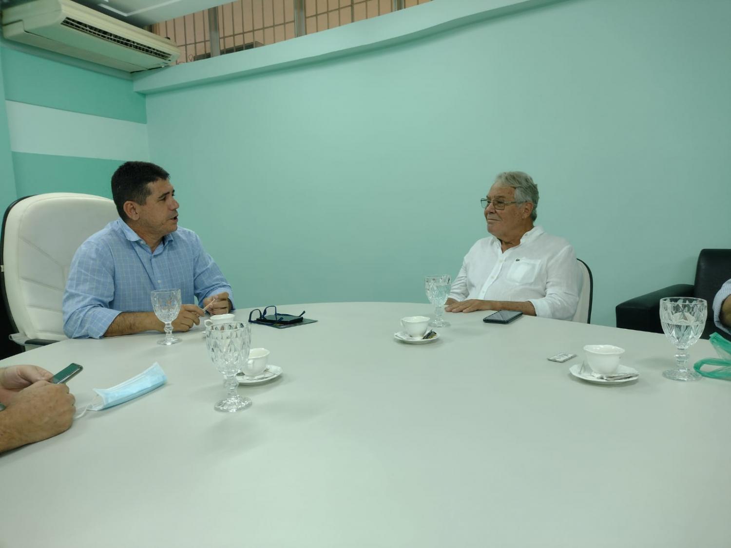 Volta Redonda: Dinho recebe visita de Noel de Carvalho