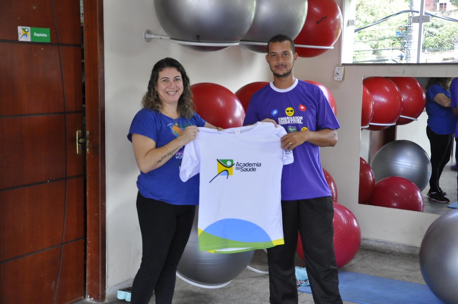 Pinheiral entrega novos uniformes aos unusários das Academias da Saúde