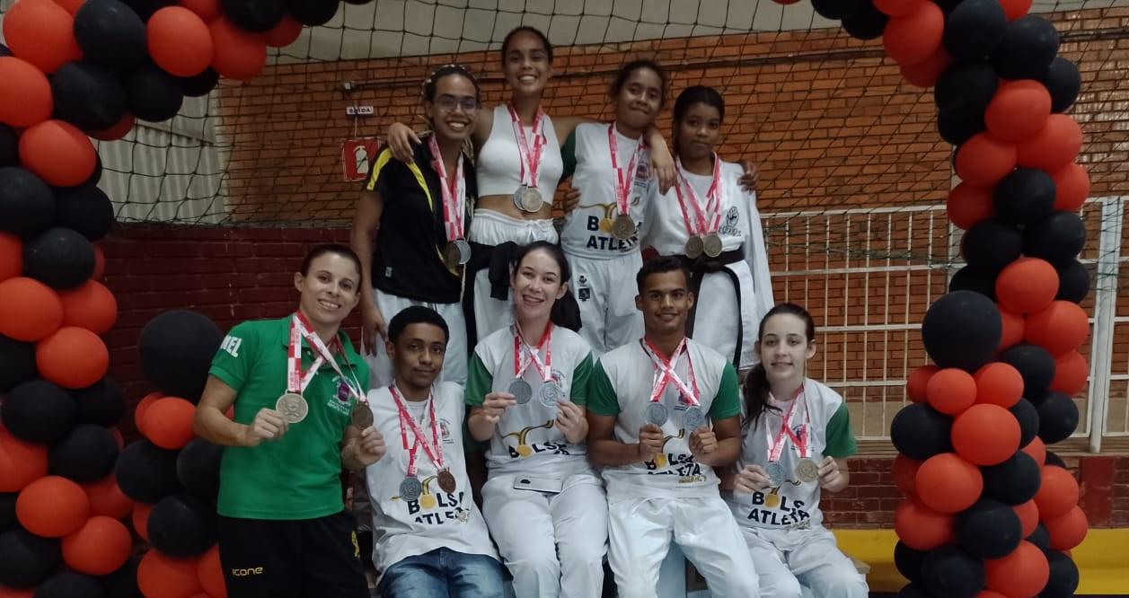 Equipe de Karatê da Prefeitura de Vassouras conquista 18 medalhas na Copa Sudeste de Karatê