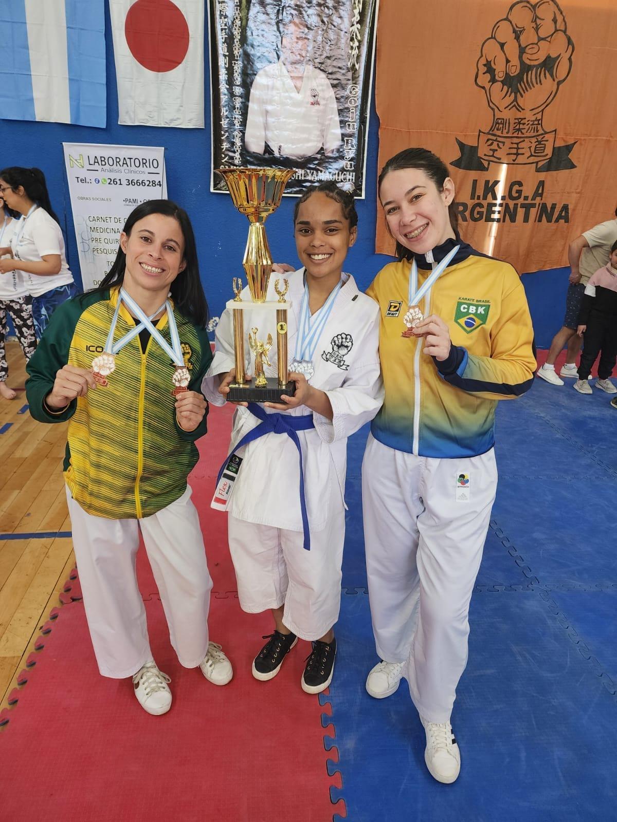 Atletas de Vassouras conquistam três medalhas no Campeonato Sul-americano de Karatê