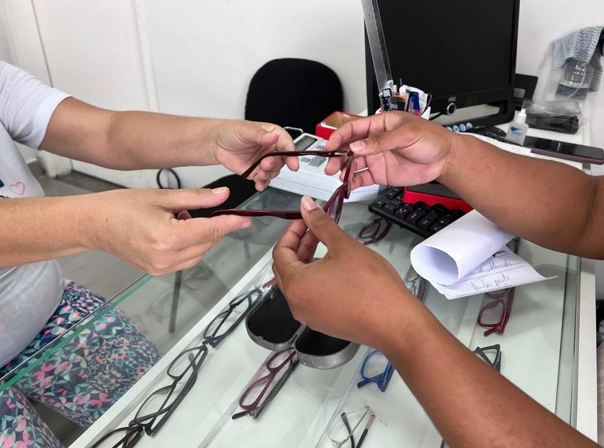 Fábrica de Óculos em Pinheiral beneficia 171 pessoas