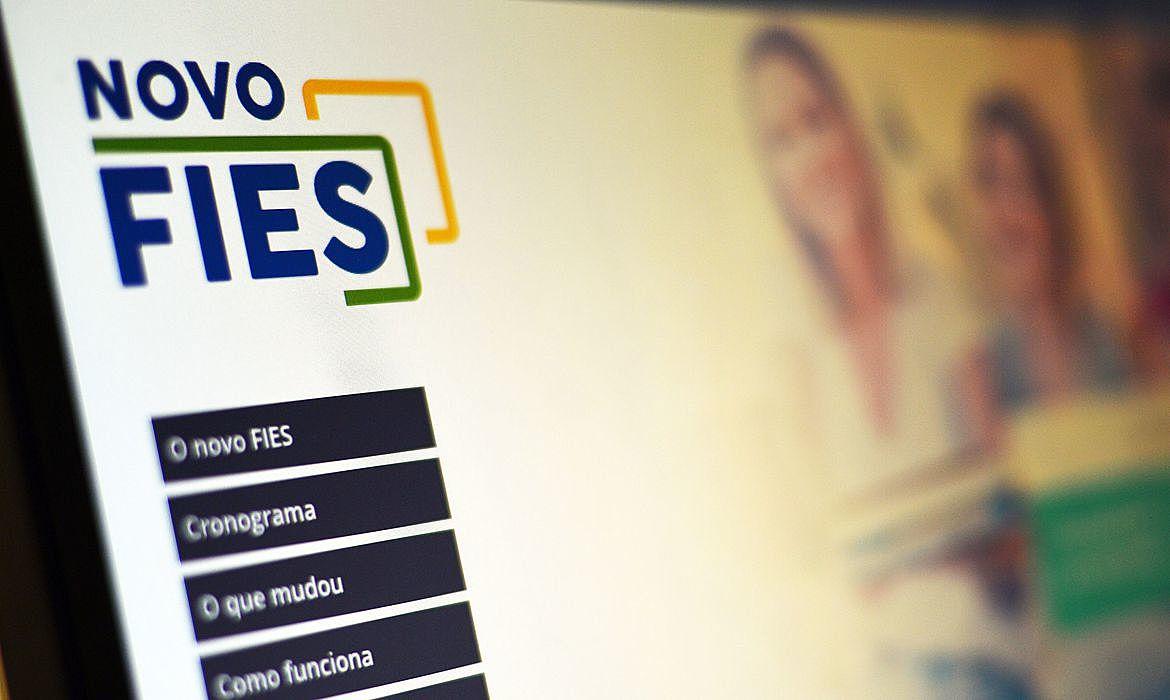 Ministério da Educação adia publicação de edital do Fies