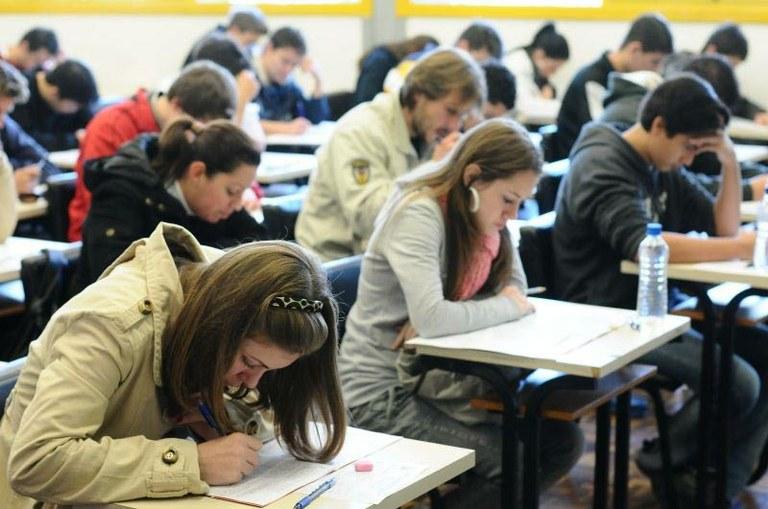 Cederj 2026.2: Abertas as inscrições para 7.505 vagas nas universidades públicas do Rio