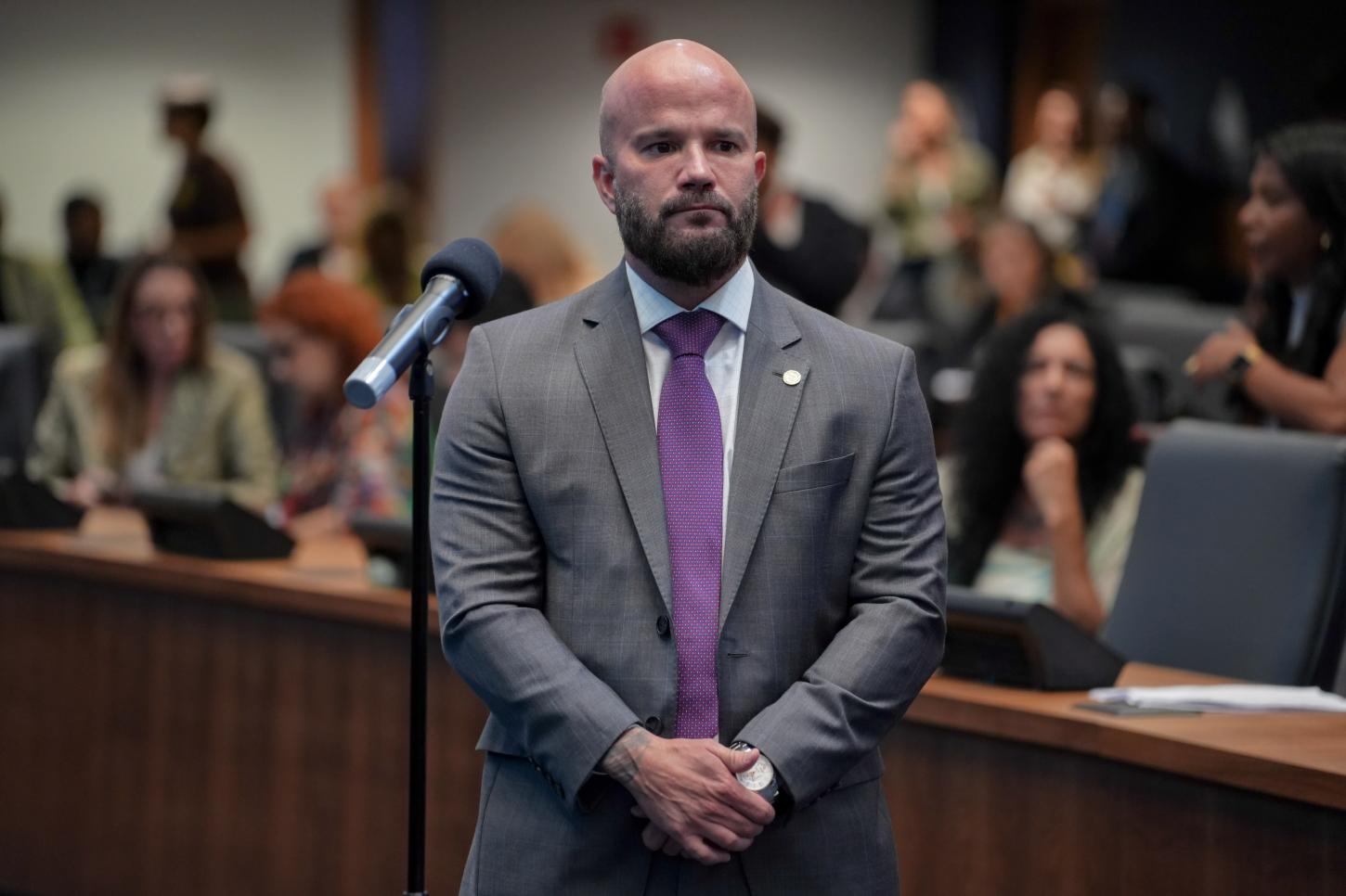 Deputado Renan Jordy toma posse como titular na Alerj