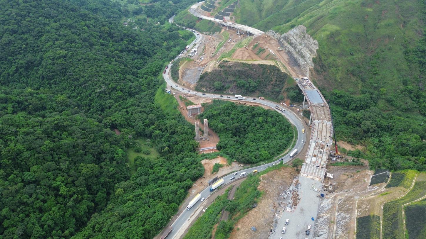 Desmontes de rochas na Serra das Araras continua nos dias, 27, 28, 29 e 30 de abril