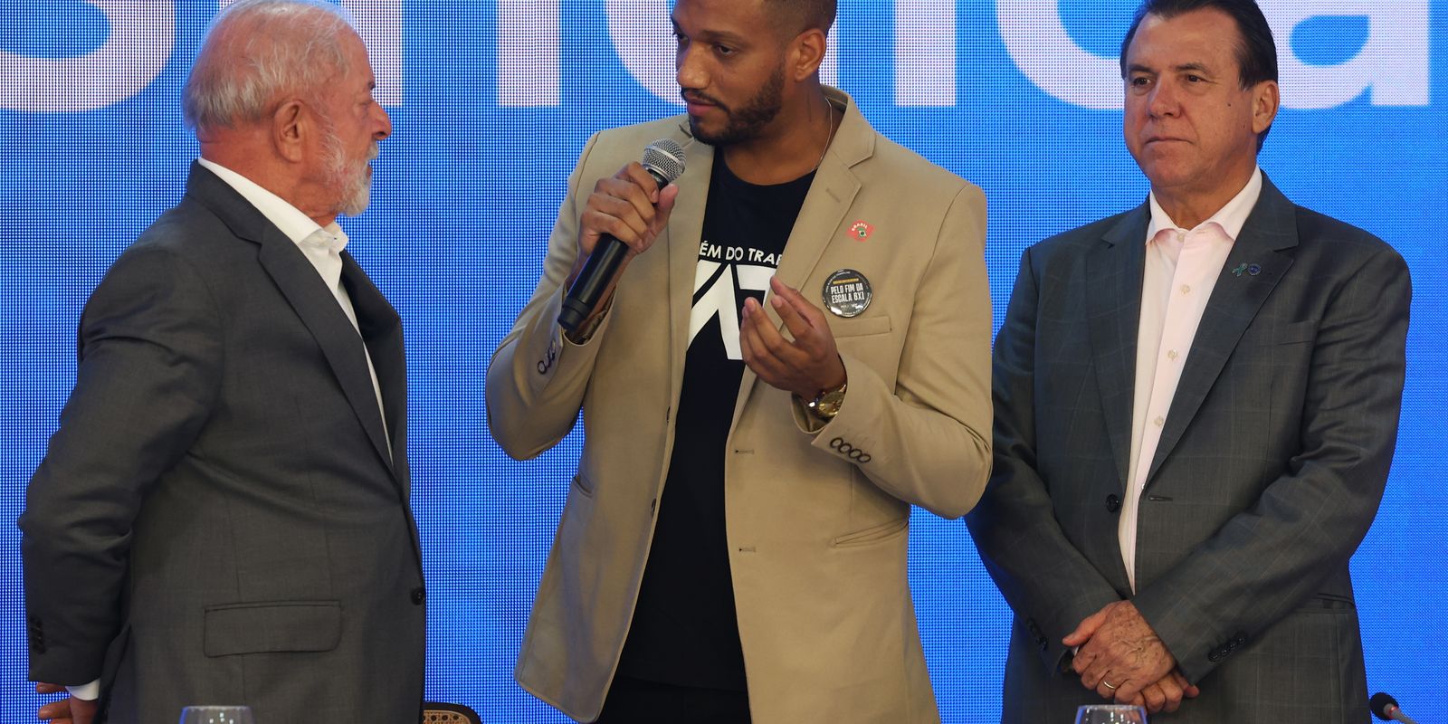 Lula pede mobilização a centrais sindicais para fim da escala 6x1