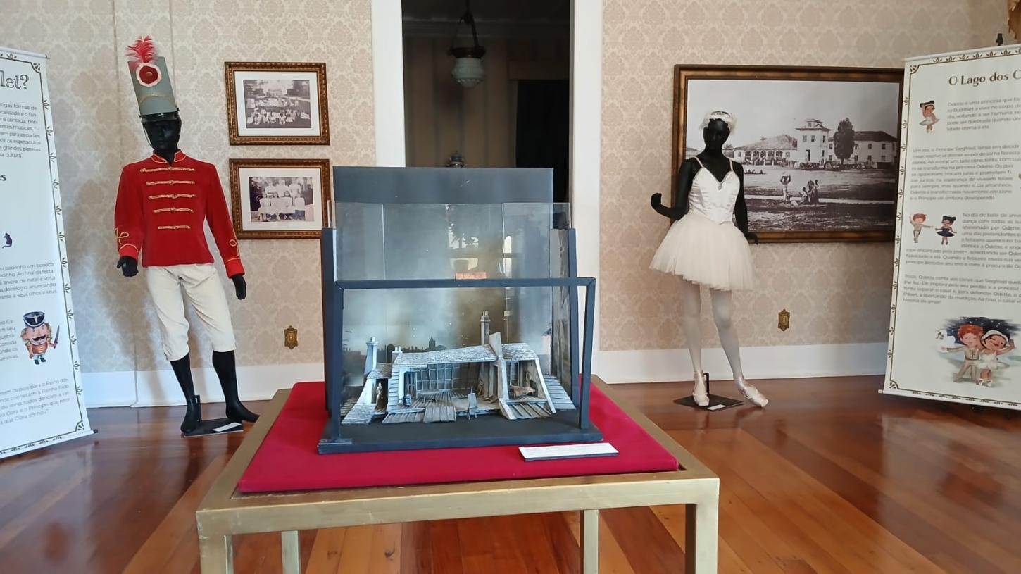 Theatro Municipal do Rio em exposição em Conservatória, no Vale do Café