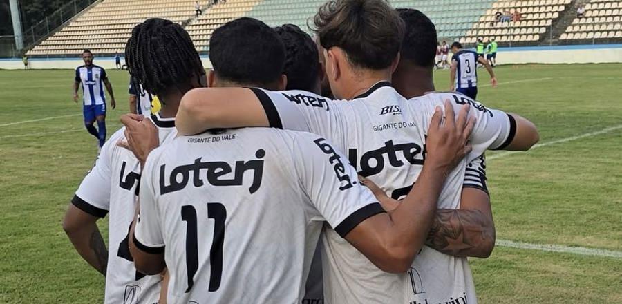 Com gol no fim, Resende vence e assume a ponta isolada da Série A2