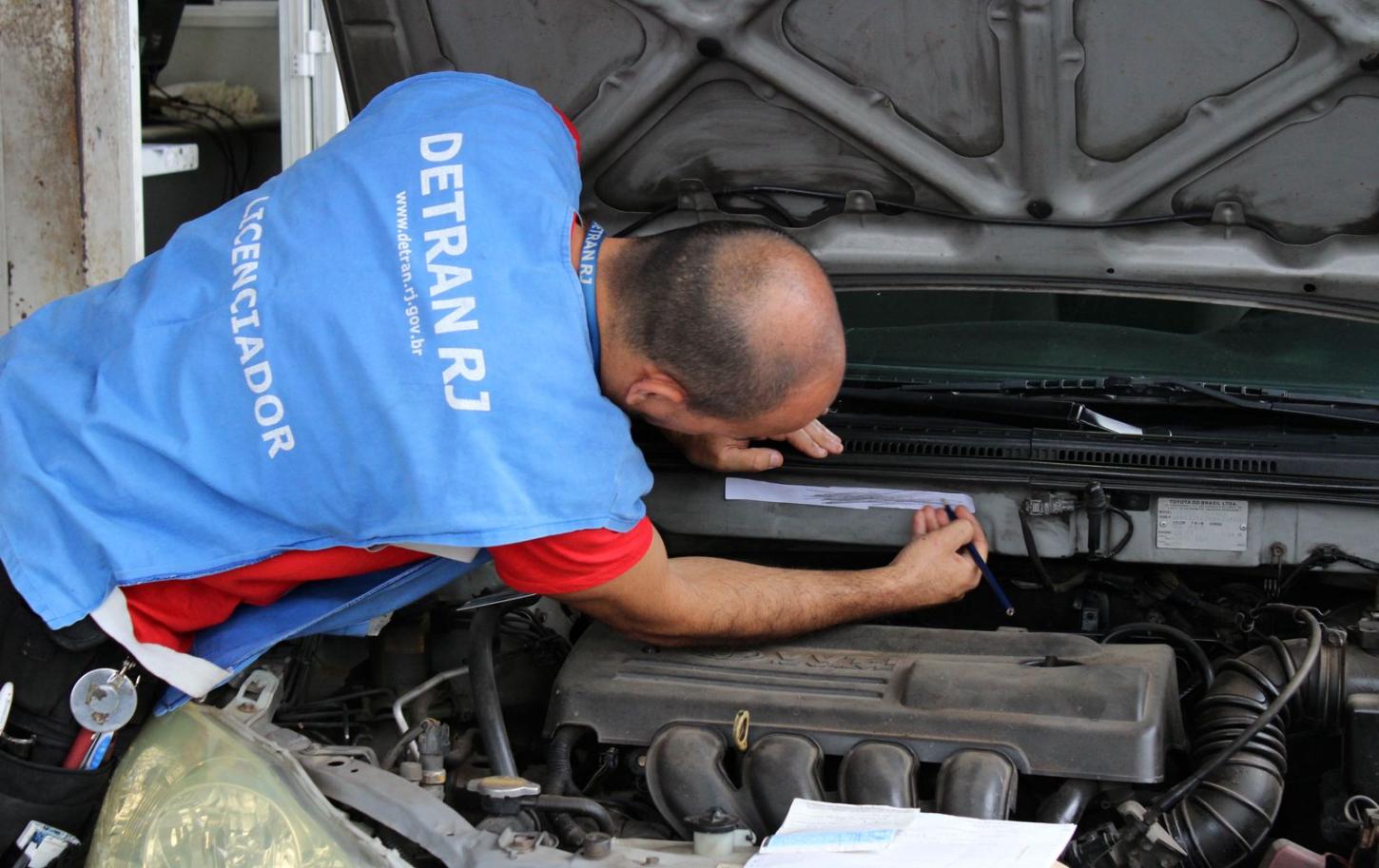 Detran RJ cria regras para proteger vítimas de clonagem de veículos