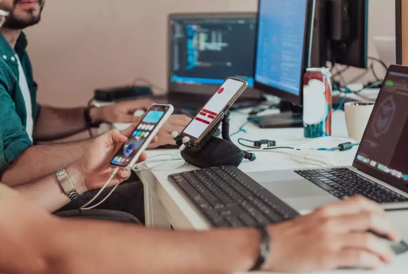 Prefeitura VR e Senai prorrogam inscrições para curso gratuito de Programador Mobile