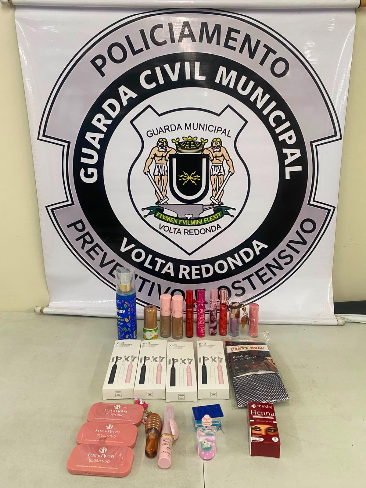 Guarda Municipal prende mulher por furto e homem por ameaçar a avó em Volta Redonda 