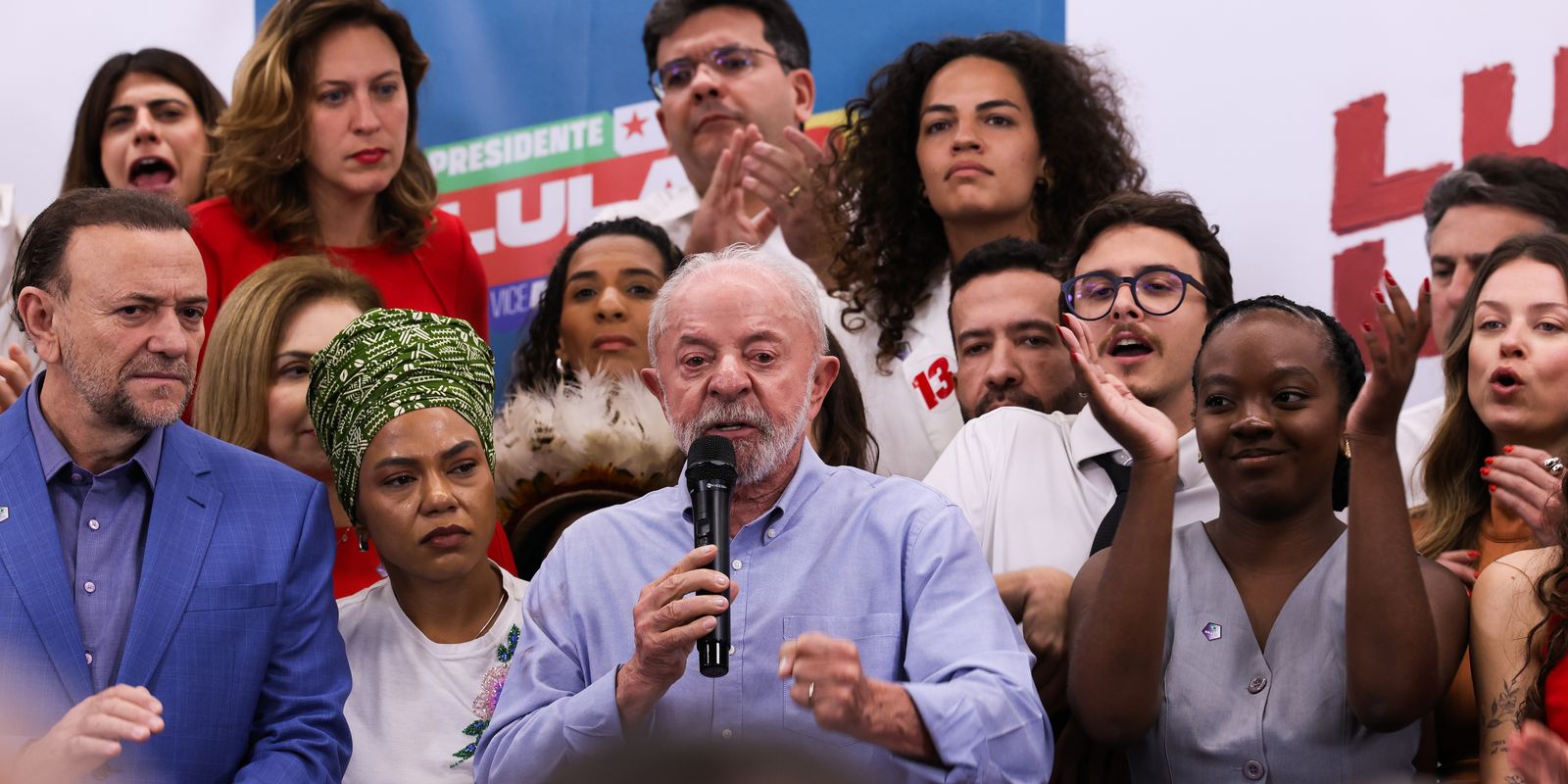 Lula cobra Flávio Bolsonaro sobre apoio ao fim da escala 6x1