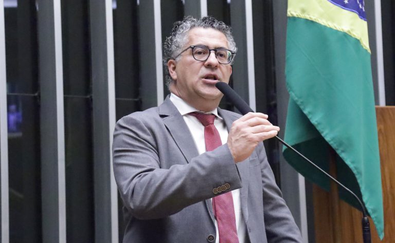Projeto exige meios de escape para fauna em canais artificiais de água