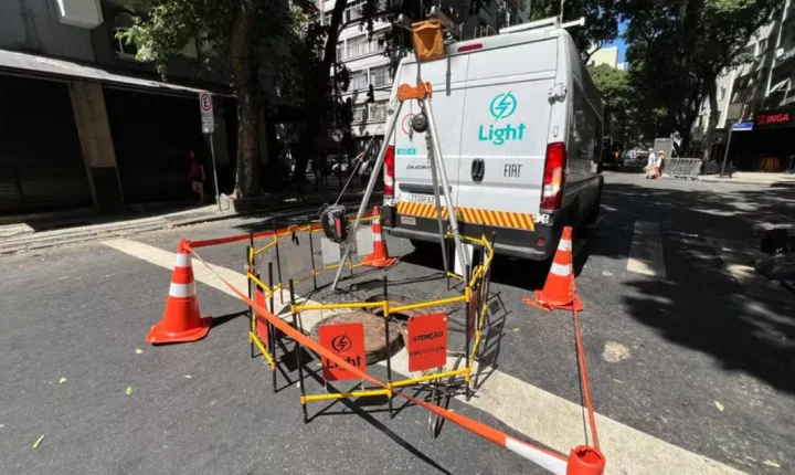 Concessionária Light leva 552 multas em seis meses 