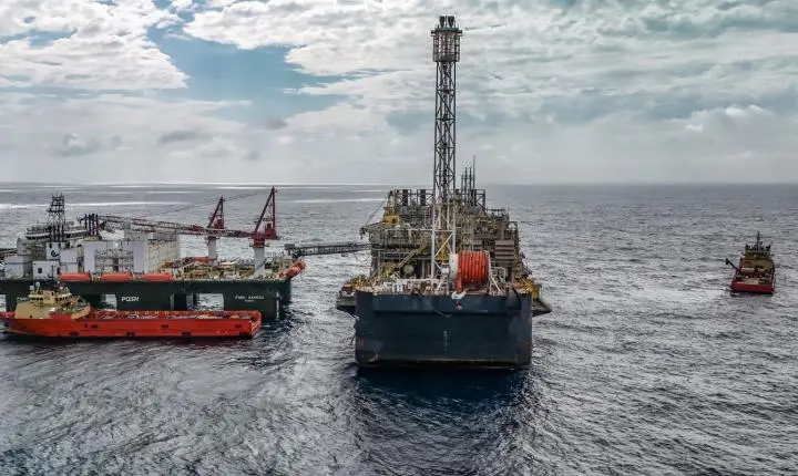 Economia cresce 0,5% em agosto após dois meses de recuo, estima FGV