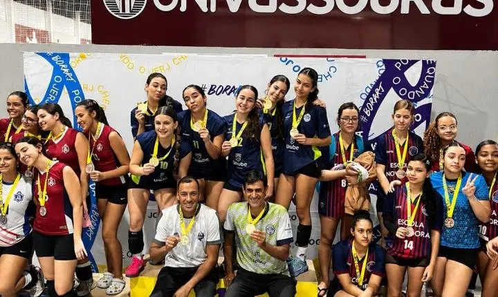 Equipes de Vôlei e Handebol de Pinheiral brilham em competições regionais